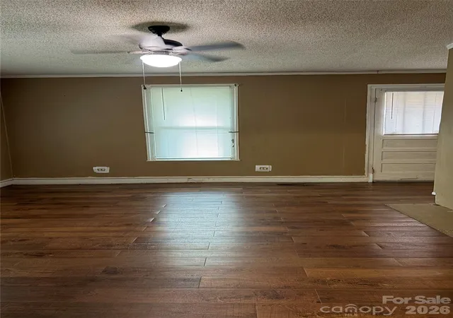 Photo 4 of Single family home for sale at 11 Republic St, Great Falls, SC 29055 | MLS# 4423991 | Listing updated on 2026-09-23