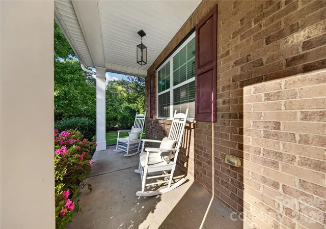 Photo 3 of Single family home for sale at 507 Fair Oaks Dr, Fort Mill, SC 29708 | MLS# 4423994 | Listing updated on 2026-09-23