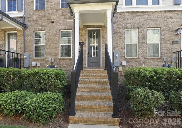 Photo 1 of Townhouse for sale at 5026 Harrowsmith Ln, Charlotte, NC 28204 | MLS# 4424006 | Listing updated on 2026-10-02