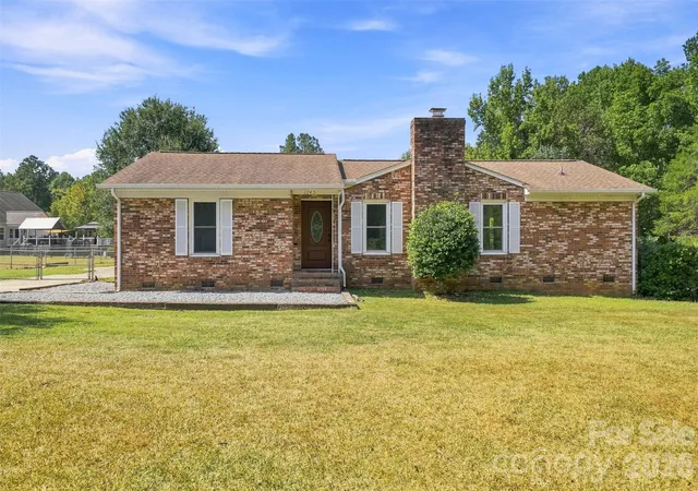 Photo 1 of Single family home for sale at 1245 Parris Rd, Rock Hill, SC 29732 | MLS# 4424017 | Listing updated on 2026-09-16