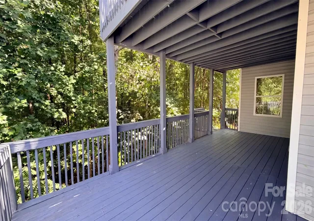 Photo 4 of Single family home for sale at 6226 Dumont Ln, Charlotte, NC 28269 | MLS# 4424023 | Listing updated on 2026-10-29