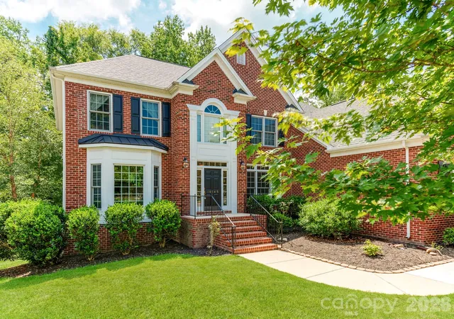 Photo 1 of Single family home for sale at 10145 Stewarton Ln Nw, Charlotte, NC 28269 | MLS# 4424033 | Listing updated on 2026-09-13