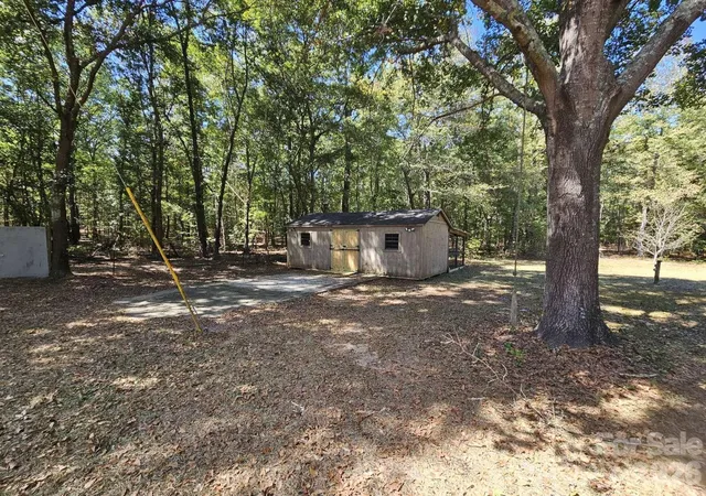 Photo 3 of Sale Pending at 7159 Rev Melvin Adams Rd, Kershaw, SC 29067 | MLS# 4424038 | Listing updated on 2026-09-23