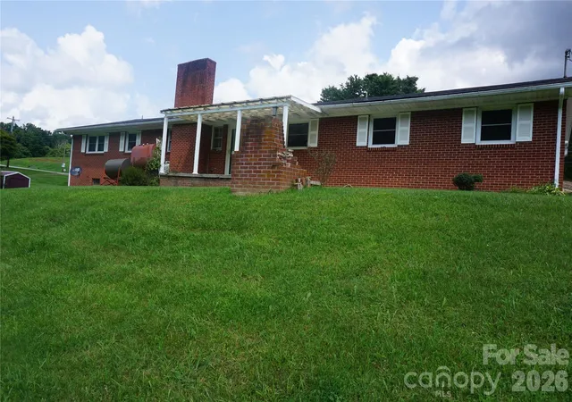 Photo 3 of Single family home for sale at 11141 Nc Hwy 226, Bakersville, NC 28705 | MLS# 4424083 | Listing updated on 2026-09-13