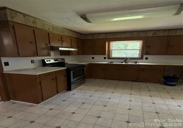 Photo 3 of Single family home for sale at 399 Grey Fox Ct, Lugoff, SC 29078 | MLS# 4424099 | Listing updated on 2026-10-02