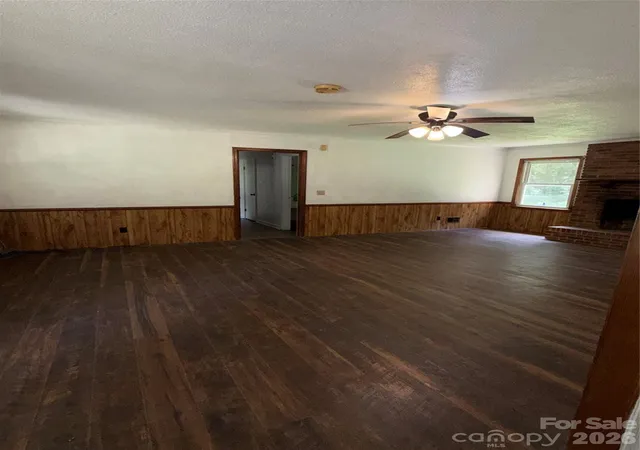 Photo 4 of Single family home for sale at 399 Grey Fox Ct, Lugoff, SC 29078 | MLS# 4424099 | Listing updated on 2026-10-02
