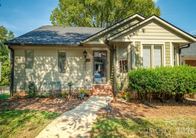 Photo 1 of Condo for sale at 1004 Kenilworth Ct Nw, Concord, NC 28027 | MLS# 4424102 | Listing updated on 2026-10-01