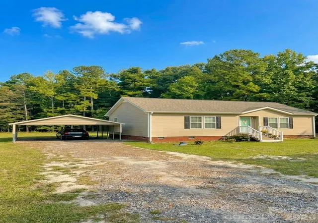 Photo 1 of Single family home for sale at 236 Cauthen St, Heath Springs, SC 29058 | MLS# 4424106 | Listing updated on 2026-10-10