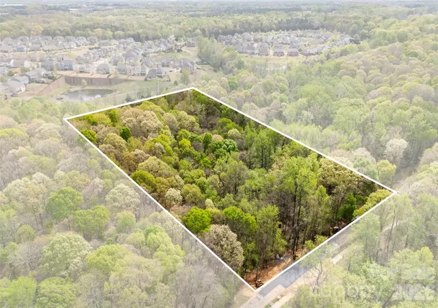 Photo 1 of Land for sale at 10601 Wildlife Rd, Charlotte, NC 28278 | MLS# 4424107 | Listing updated on 2026-09-12