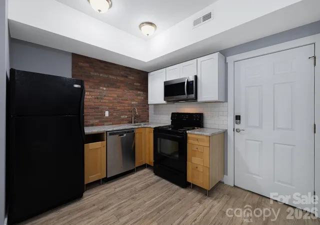 Photo 4 of Condo for sale at 125 Clingman Ave #203, Asheville, NC 28801 | MLS# 4424108 | Listing updated on 2026-09-19