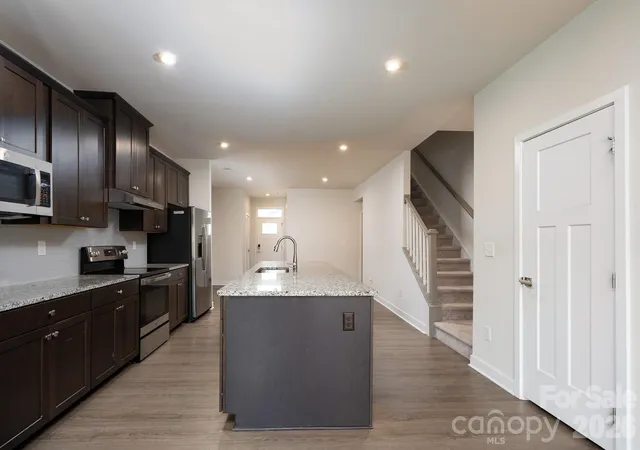 Photo 2 of Townhouse for sale at 712 Hazel Way, Denver, NC 28037 | MLS# 4424112 | Listing updated on 2026-10-02