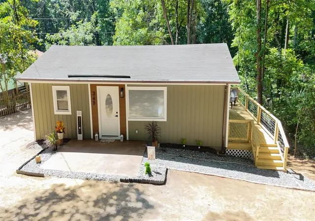 Photo 2 of Single family home for sale at 345 Epps Rd, Fort Mill, SC 29715 | MLS# 4424119 | Listing updated on 2026-09-14