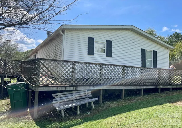 Photo 3 of Single family home for sale at 112 Flake Rd, Harmony, NC 28634 | MLS# 4424130 | Listing updated on 2026-09-21