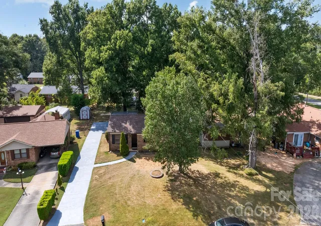 Photo 2 of Single family home for sale at 804 Finley Ct, Rock Hill, SC 29730 | MLS# 4424134 | Listing updated on 2026-09-25