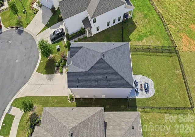 Photo 3 of Single family home for sale at 2010 Red Ash Dr, Charlotte, NC 28215 | MLS# 4424142 | Listing updated on 2026-10-07