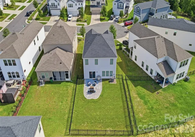 Photo 3 of Single family home for sale at 2010 Red Ash Dr, Charlotte, NC 28215 | MLS# 4424142 | Listing updated on 2026-10-07