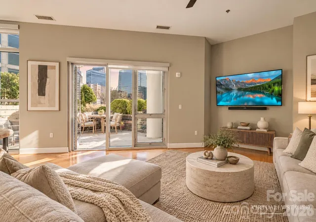 Photo 2 of Condo for sale at 333 W Trade St #708, Charlotte, NC 28202 | MLS# 4424145 | Listing updated on 2026-09-13