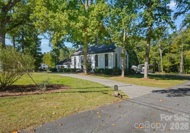 Photo 2 of Single family home for sale at 319 N Zion St, Landis, NC 28088 | MLS# 4424151 | Listing updated on 2026-10-29