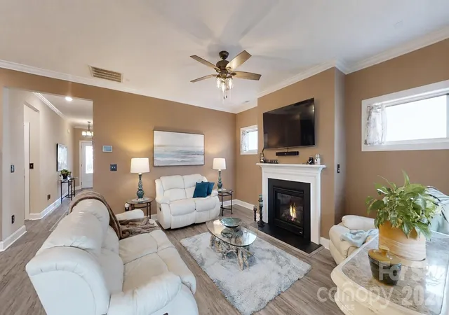 Photo 3 of Single family home for sale at 1818 Lotus Ln, Denver, NC 28037 | MLS# 4424154 | Listing updated on 2026-10-03