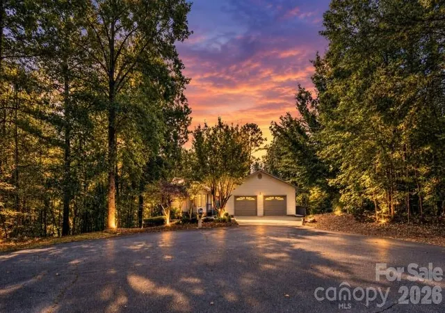 Photo 1 of Single family home for sale at 119 Rome Ct, Lake Lure, NC 28746 | MLS# 4424160 | Listing updated on 2026-09-23