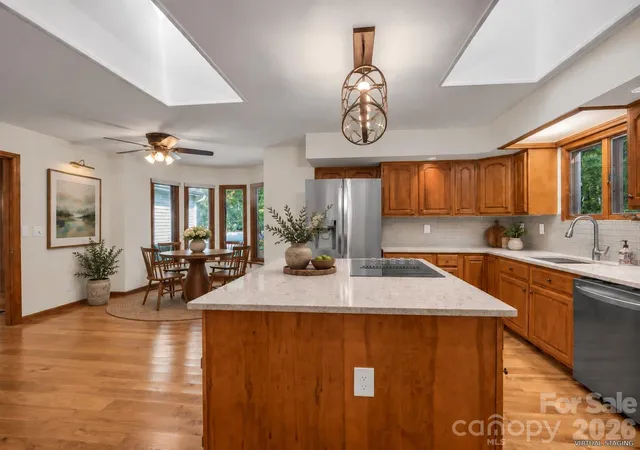 Photo 4 of Single family home for sale at 119 Rome Ct, Lake Lure, NC 28746 | MLS# 4424160 | Listing updated on 2026-09-23