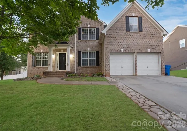 Photo 1 of Single family home for sale at 144 Steeplechase Ave, Mooresville, NC 28117 | MLS# 4424163 | Listing updated on 2026-10-03