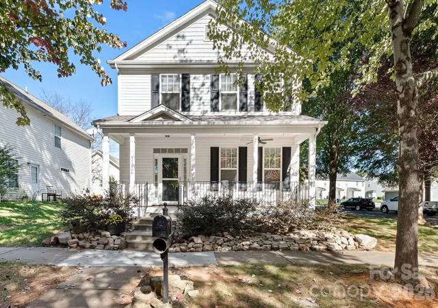 Single family home for sale at 15404 Xing Gate Dr, Cornelius, NC 28031 | MLS# 4424164