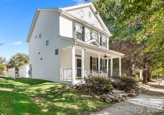 Photo 1 of Single family home for sale at 15404 Xing Gate Dr, Cornelius, NC 28031 | MLS# 4424164 | Listing updated on 2026-10-28