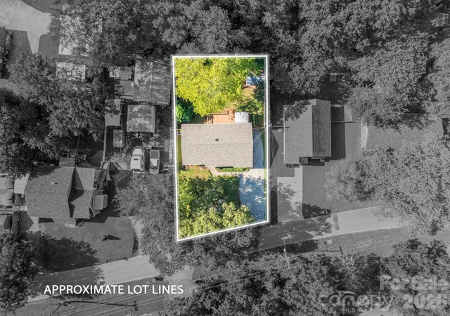 Photo 1 of Single family home for sale at 313 Willis Rd, Dallas, NC 28034 | MLS# 4424166 | Listing updated on 2026-10-07