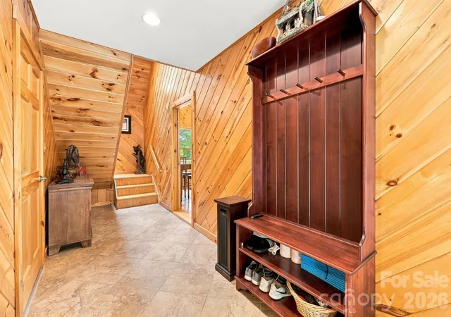 Photo 3 of Single family home for sale at 1055 Winter Star Loop, Burnsville, NC 28714 | MLS# 4424169 | Listing updated on 2026-09-18
