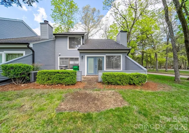 Photo 3 of Condo for sale at 11222 Carmel Chace Dr, Charlotte, NC 28226 | MLS# 4424179 | Listing updated on 2026-10-30