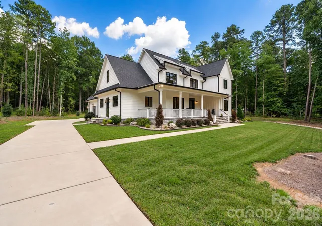 Photo 4 of Sale Pending at 9918 Minnie Lemmond Ln, Mint Hill, NC 28227 | MLS# 4424186 | Listing updated on 2026-09-22