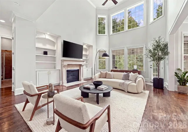 Photo 2 of Single family home for sale at 3007 Saint Andrews Ct, Fort Mill, SC 29707 | MLS# 4424188 | Listing updated on 2026-09-16