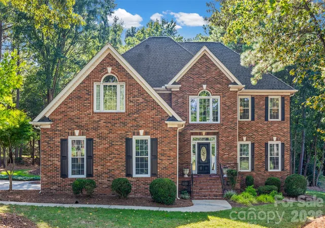 Photo 3 of Single family home for sale at 2963 Eppington S Dr, Fort Mill, SC 29708 | MLS# 4424192 | Listing updated on 2026-09-25