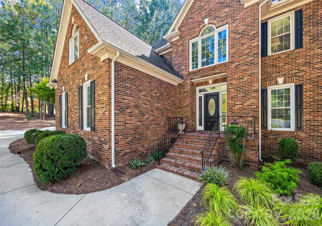 Photo 4 of Single family home for sale at 2963 Eppington S Dr, Fort Mill, SC 29708 | MLS# 4424192 | Listing updated on 2026-09-25