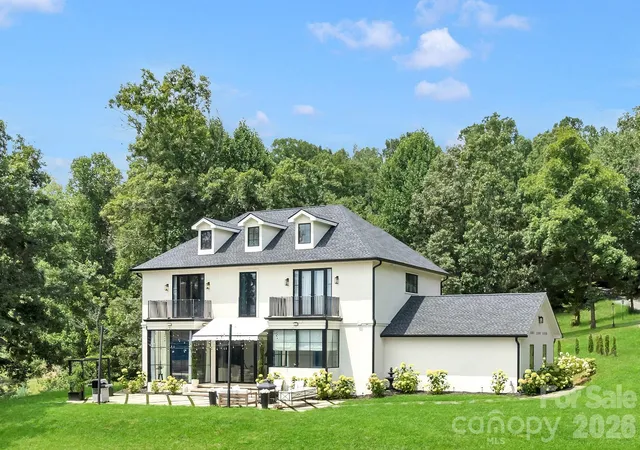 Photo 2 of Single family home for sale at 107 Lee Ln, Mars Hill, NC 28754 | MLS# 4424197 | Listing updated on 2026-09-15