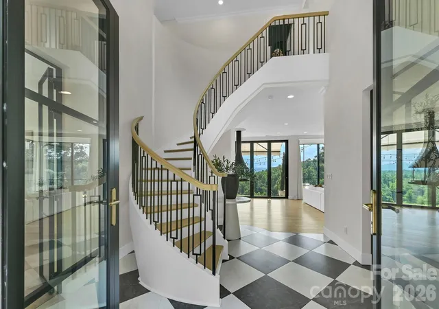 Photo 3 of Single family home for sale at 107 Lee Ln, Mars Hill, NC 28754 | MLS# 4424197 | Listing updated on 2026-09-15