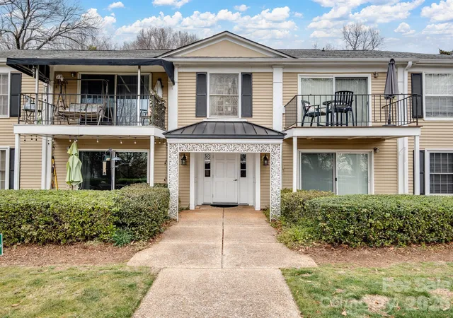 Photo 2 of Condo for sale at 7034 Quail Hl Rd, Charlotte, NC 28210 | MLS# 4424203 | Listing updated on 2026-10-27