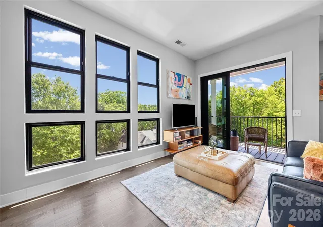 Photo 3 of Condo for sale at 501 E 37th Street #H, Charlotte, NC 28205 | MLS# 4424204 | Listing updated on 2026-09-13