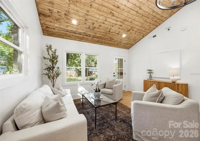 Photo 3 of Single family home for sale at 7126 Woodstream Dr, Charlotte, NC 28210 | MLS# 4424205 | Listing updated on 2026-10-06