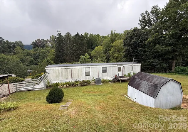Single family home for sale at 6 Short Dix Crk Rd, Leicester, NC 28748 | MLS# 4424208