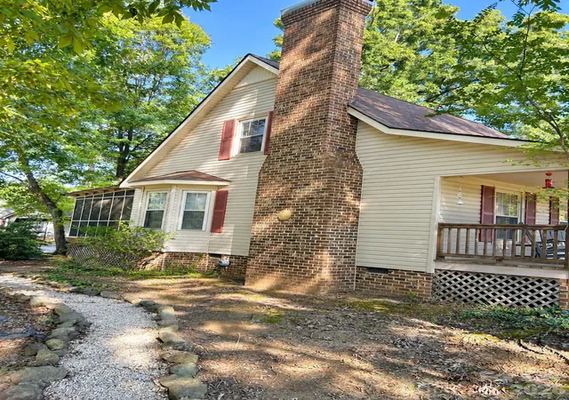 Photo 3 of Single family home for sale at 1610 Springhaven Cir, Albemarle, NC 28001 | MLS# 4424212 | Listing updated on 2026-09-16