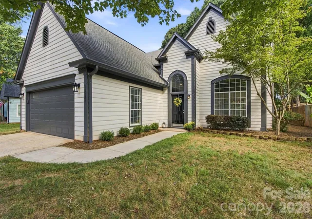 Photo 1 of Single family home for sale at 10207 Bon Meade Ln, Cornelius, NC 28031 | MLS# 4424230 | Listing updated on 2026-10-02