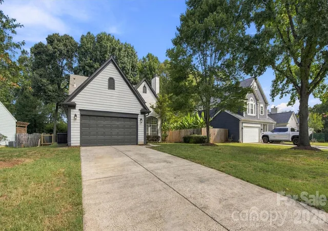 Photo 3 of Single family home for sale at 10207 Bon Meade Ln, Cornelius, NC 28031 | MLS# 4424230 | Listing updated on 2026-10-02