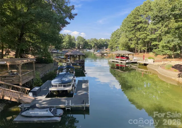 Photo 4 of Sale Pending at 9040 Fair Oak Dr, Sherrills Ford, NC 28673 | MLS# 4424231 | Listing updated on 2026-10-07