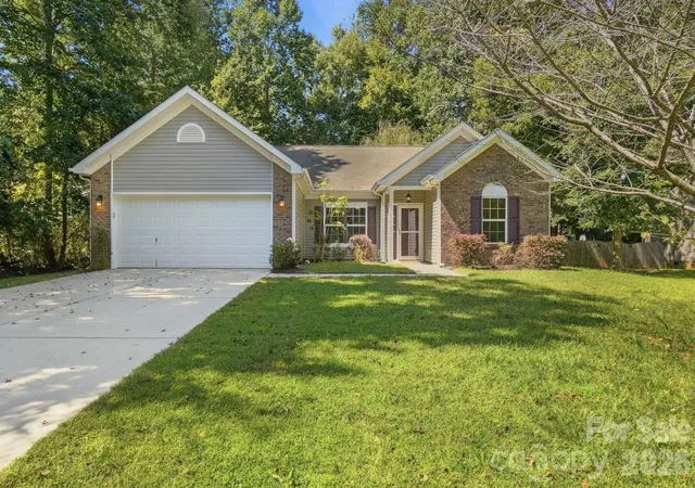 Photo 1 of Sale Pending at 12321 Bronx Dr, Huntersville, NC 28078 | MLS# 4424235 | Listing updated on 2026-09-26