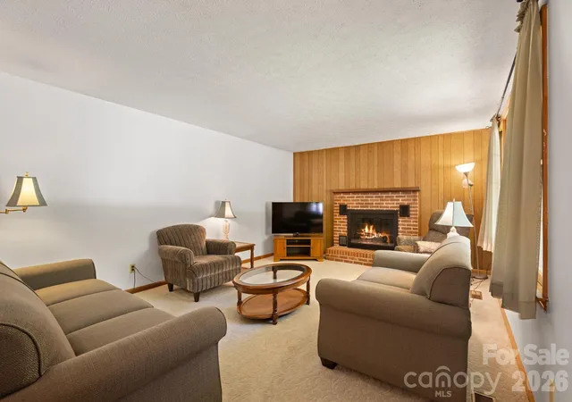 Photo 3 of Single family home for sale at 1450 Howard Gap Rd, Hendersonville, NC 28792 | MLS# 4424239 | Listing updated on 2026-10-13
