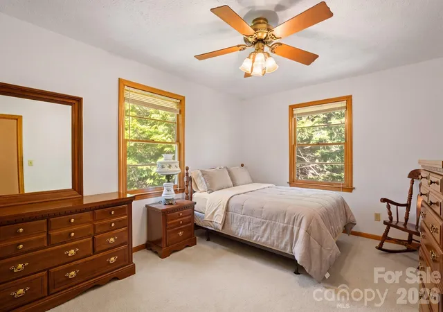 Photo 4 of Single family home for sale at 1450 Howard Gap Rd, Hendersonville, NC 28792 | MLS# 4424239 | Listing updated on 2026-10-13