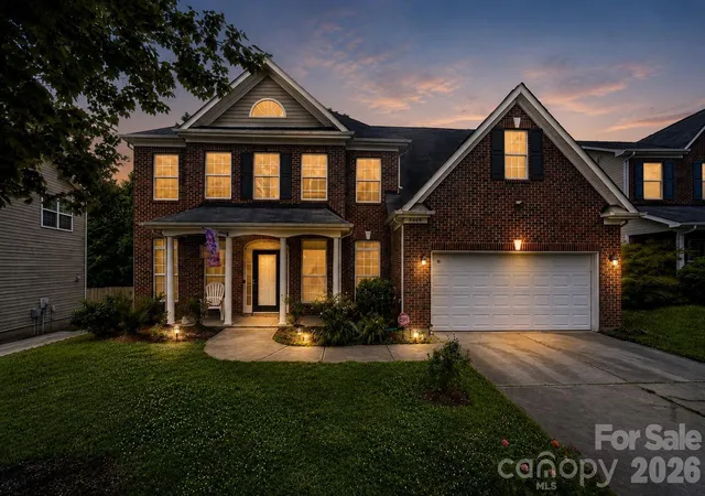 Photo 2 of Single family home for sale at 8505 Delamere Ln, Charlotte, NC 28269 | MLS# 4424240 | Listing updated on 2026-09-14