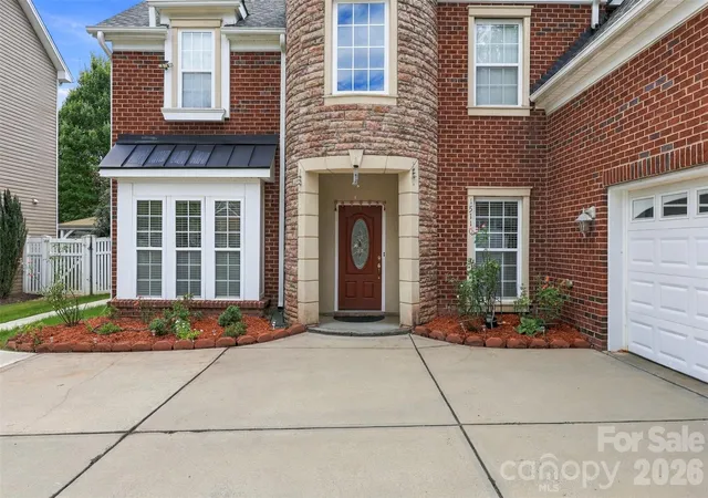 Photo 3 of Single family home for sale at 15110 Redwood Valley Ln, Charlotte, NC 28277 | MLS# 4424262 | Listing updated on 2026-09-15